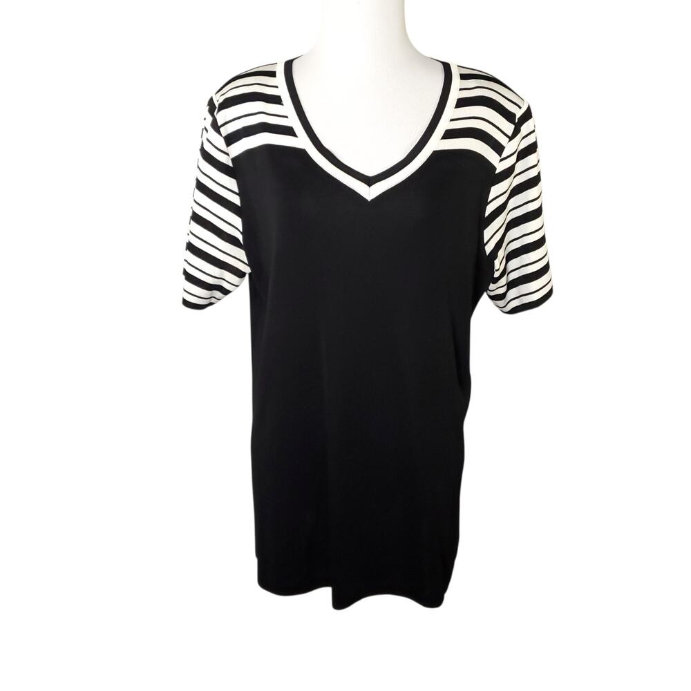 Exclusively Misook Black White Top Short Sleeve Shoulder Pads V-neck Sz XL